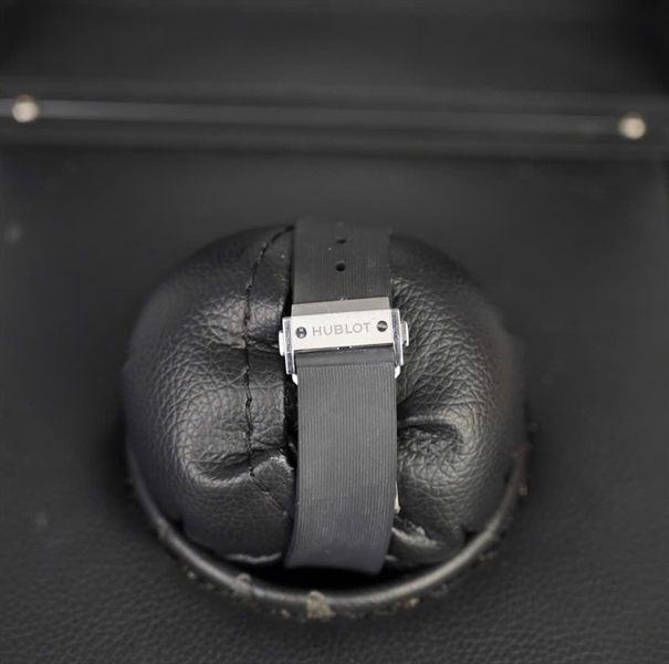 Đồng hồ Hublot mặt tròn đính đá 1261006 KG+