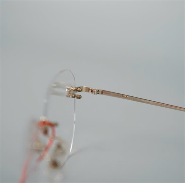 Mắt kính Chanel vàng trắng nguyên khối gọng bạc (K14WG5419) KG+