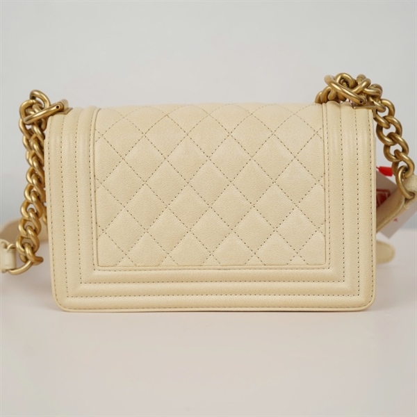 Túi Chanel Boy trắng (26137463) sz20 (BQ) KG+