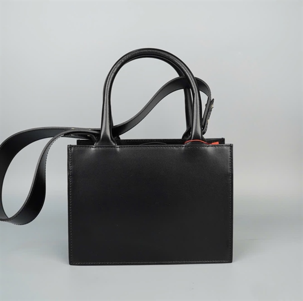 Túi Valentino đen sz24 KG+