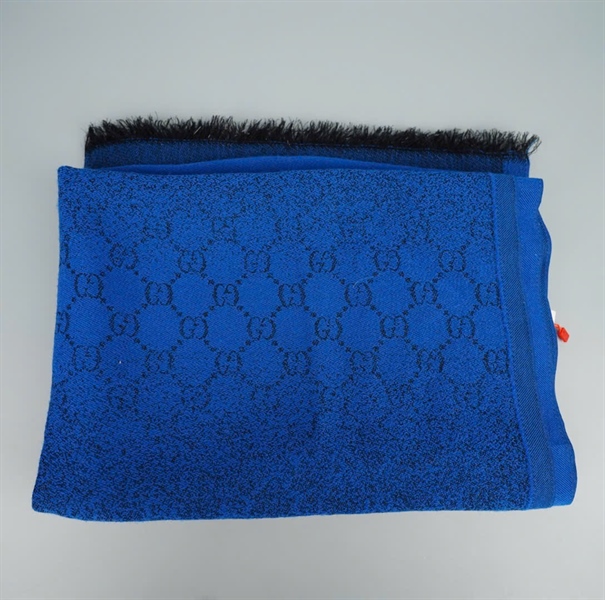 Khăn GG xanh KG+