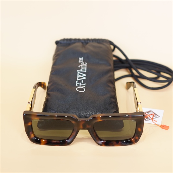 Kính Of-White Hoa Vân+