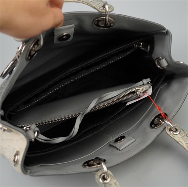 Túi Dior Handle xám da cá sấu có lót form kèm ví( 09-MA-0194) sz32 KG+