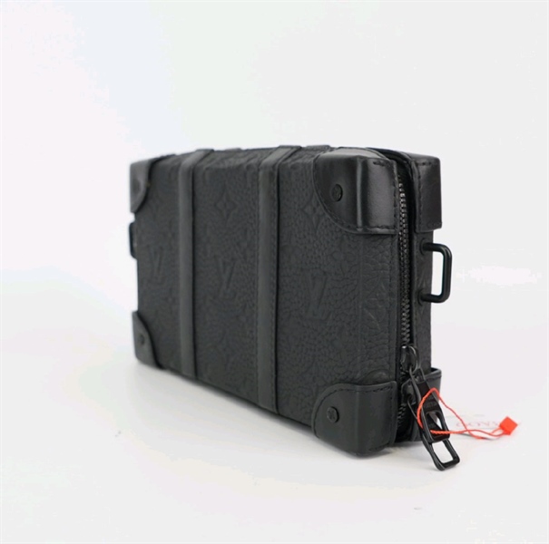 Túi LV trunk màu đen sz22 (BQ) KG+