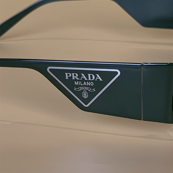 Kính Prada xanh lá KG+