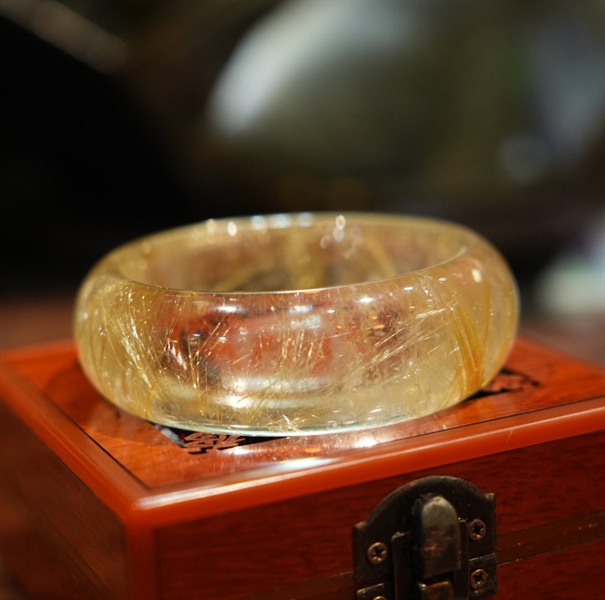 Vòng bản liền tóc vàng to KG+