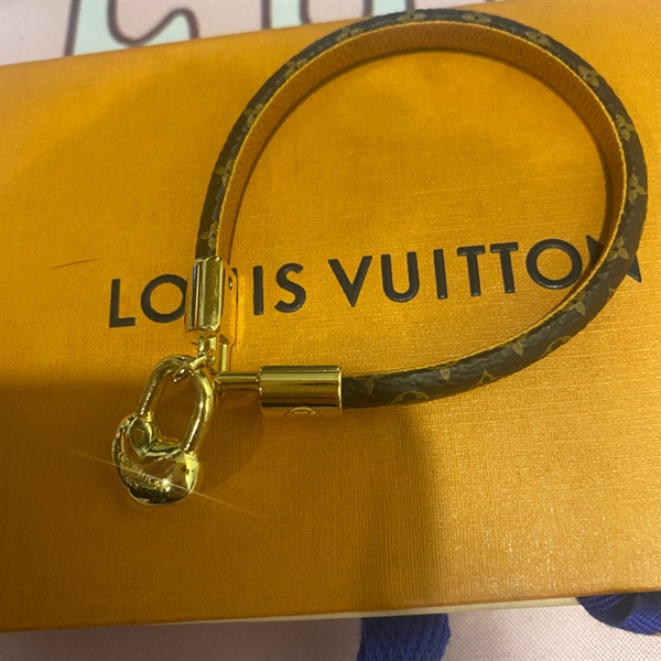 Vòng tay LV KG+