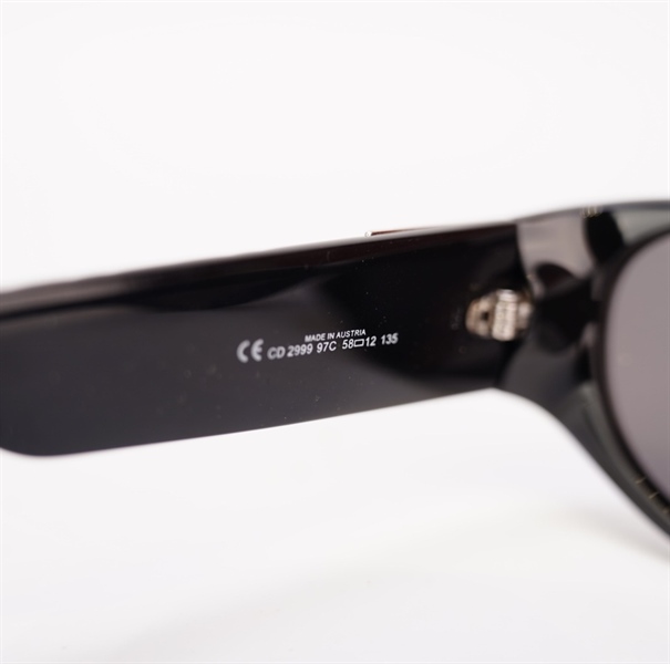 Mắt kính Dior màu đen KG+