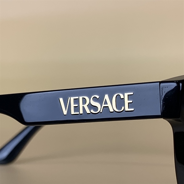 Kính Versace gọng đen KG+