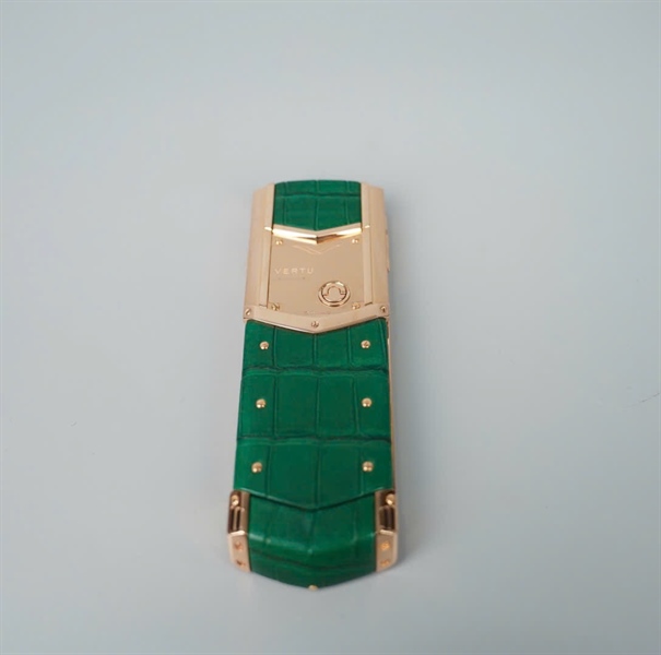 Điện thoại Vertu xanh lá viền vàng (SAX-005099) (HC) KG+