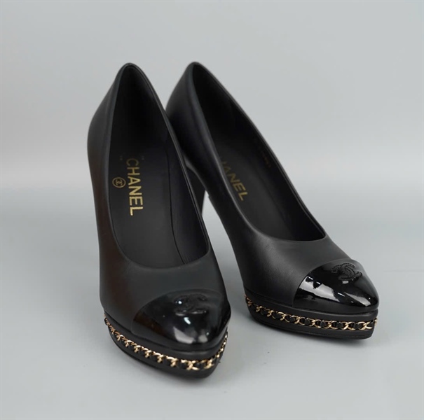 Giày Chanel đen sz39.5 cao 12p KG+