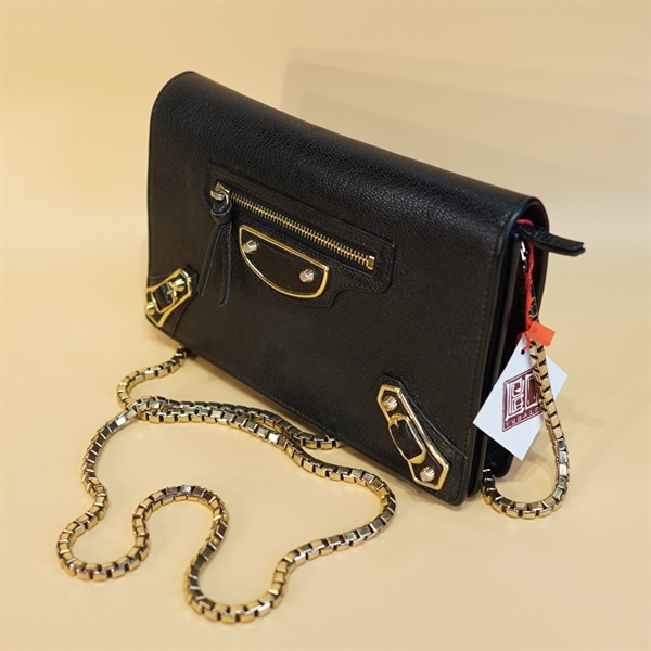 Túi Clutch Balenciaga đen khóa vàng +