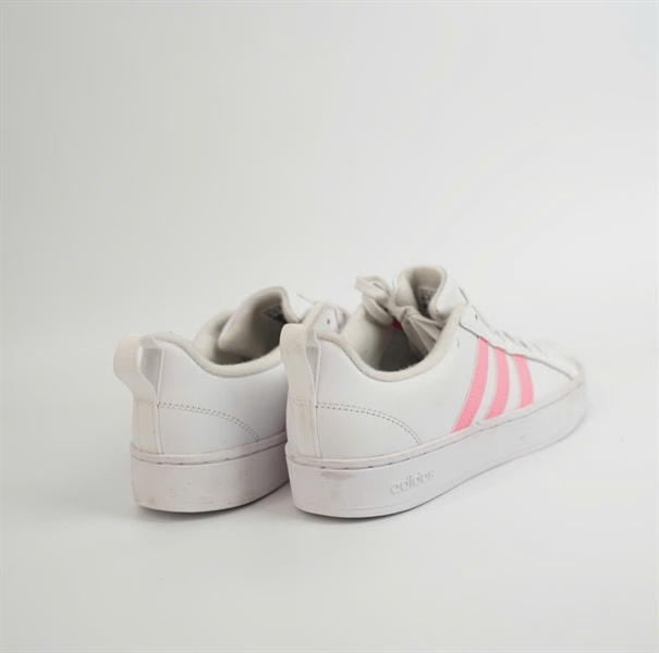 Giày Adidas màu trắng viền hồng sz38 +