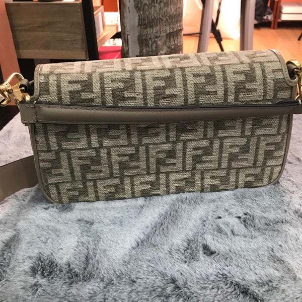 Túi Fendi vải màu xám rêu ++