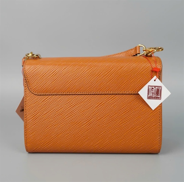 Túi LV Twist nâu 2 strap (AR0261) sz23 (HC) +