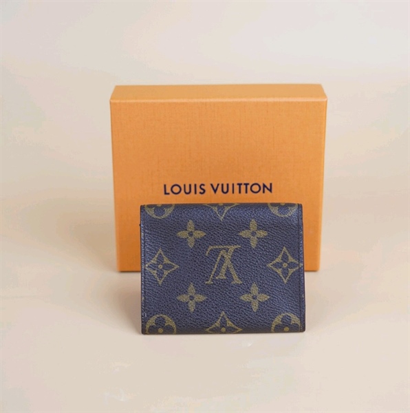 Ví card LV hoa nâu nắp vuông +
