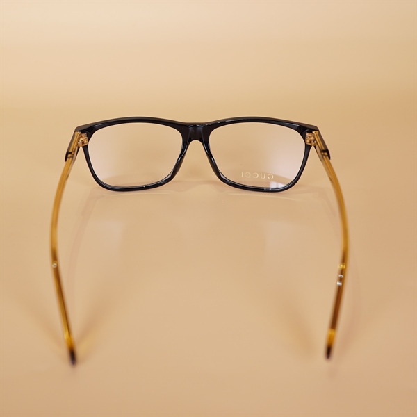 Kính GG gọng đen vàng KG+