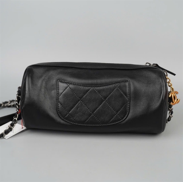 Túi Chanel đeo chéo đen logo quấn xích (29881492) sz23 +