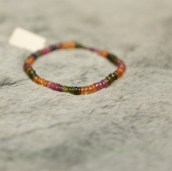 Vòng tay Tourmaline bánh xe KG+