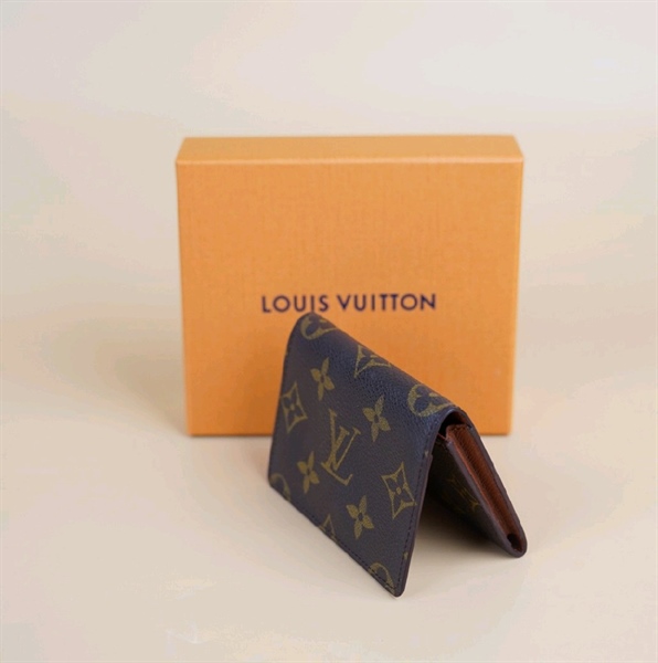 Ví card LV hoa nâu nắp vuông +