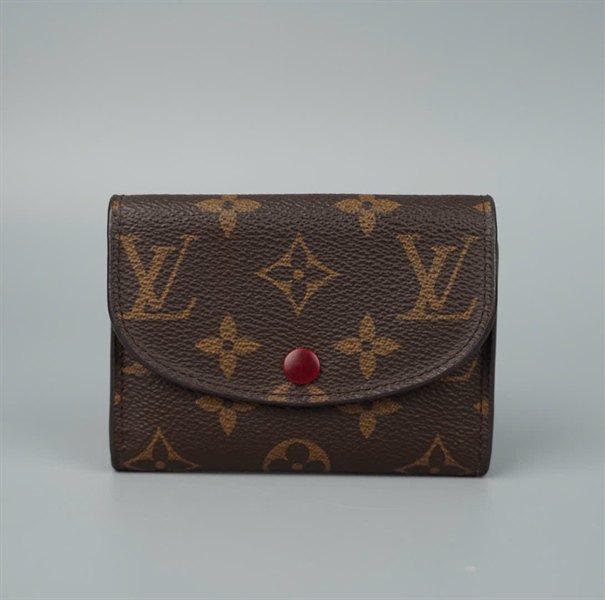 Ví card LV hoa nâu nút đỏ đô viền bo (LT)KG+