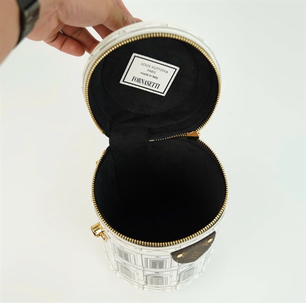 Túi LV Cannes Vase họa tiết lâu đài kèm ổ khóa +
