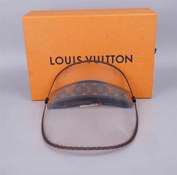 Nón LV trong suốt viền hoa nâu +