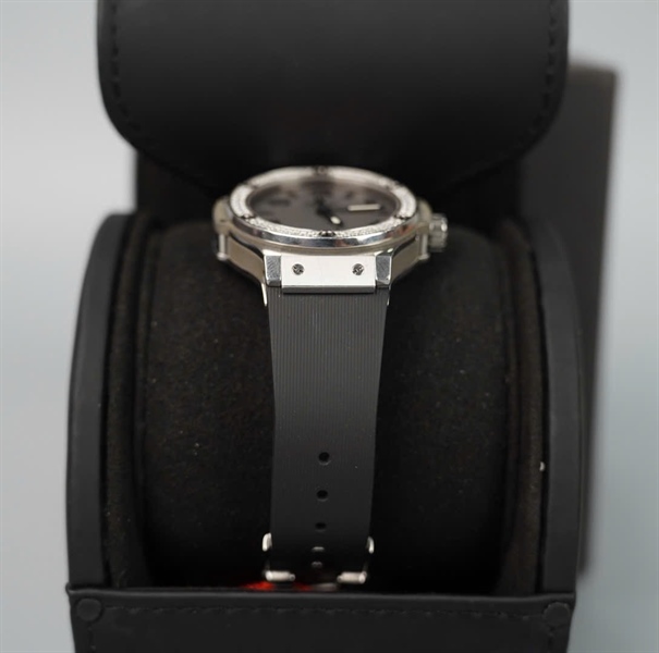 Đồng hồ Hublot tròn quai đen sz38 kim zin (875443) (HC)+