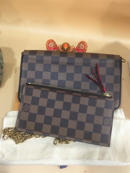 Túi LV ô vuông nâu