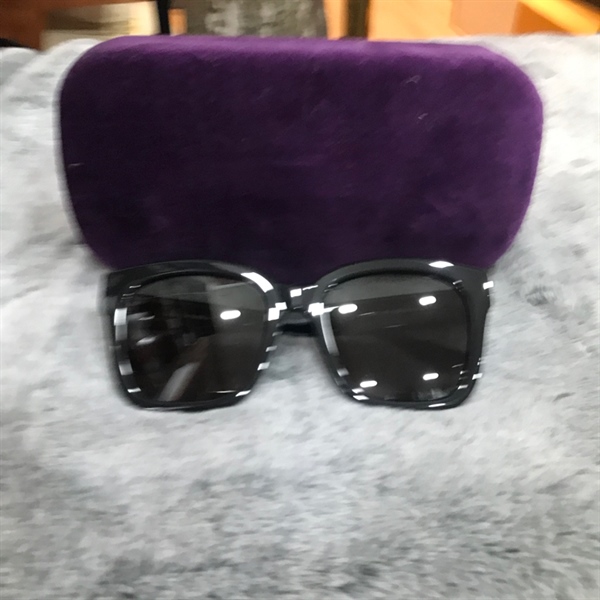 Kính râm GG vuông lớn KG+