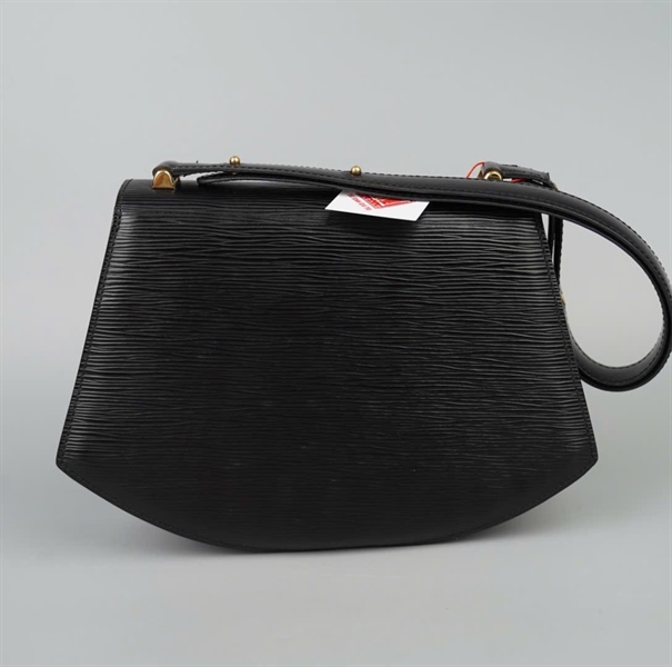 Túi LV kẹp nách đen sz27 KG+