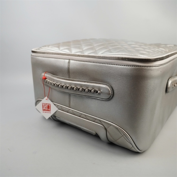 Vali Chanel màu bạc KG+
