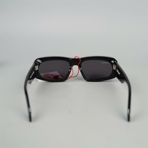 Kính Off-White đen OERI078 1007 (54-19-145) KG+