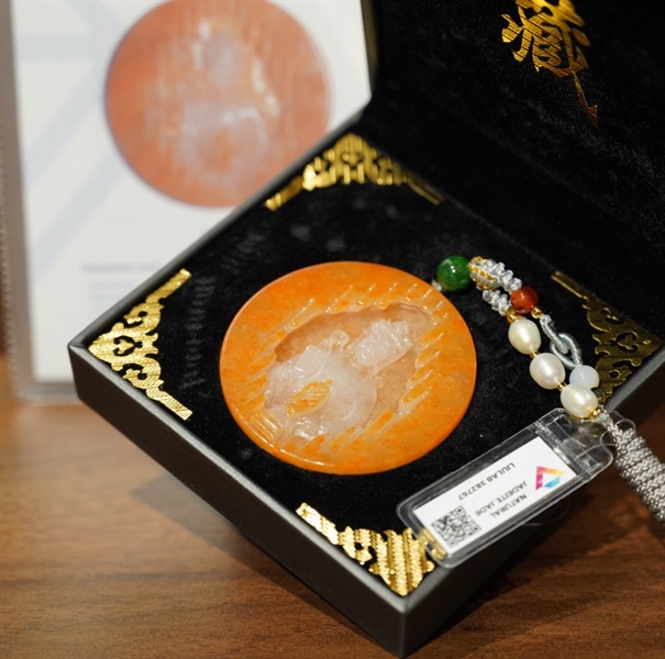 Mặt cẩm huyết 382767 KG+