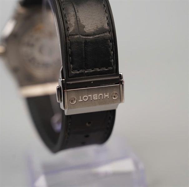 Đồng hồ HUBLOT Classic Fusion sz42 đen (1395376) (HC) KG+