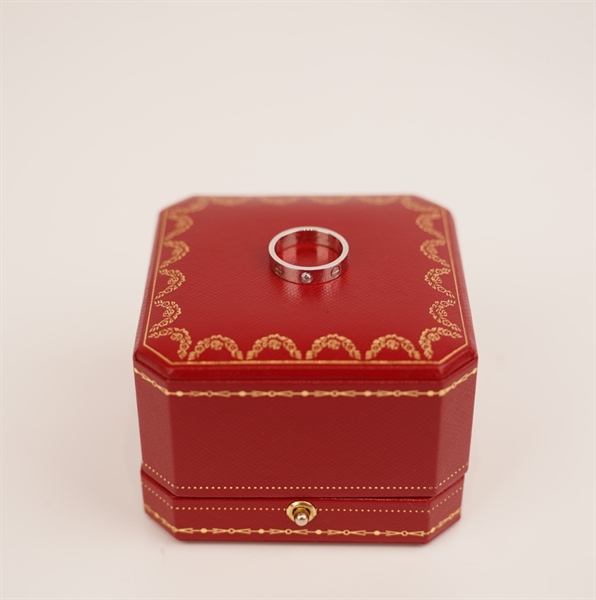 Nhẫn Cartier bạc đính kim cương +