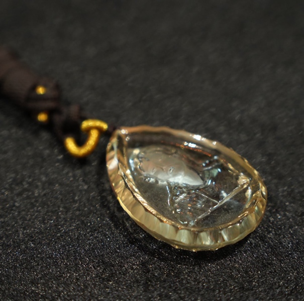 Mặt Chúa thạch anh cắt giác KG+