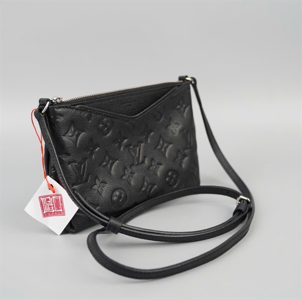 Túi LV hoa đen da bê (PE2283) sz19 (HC)+