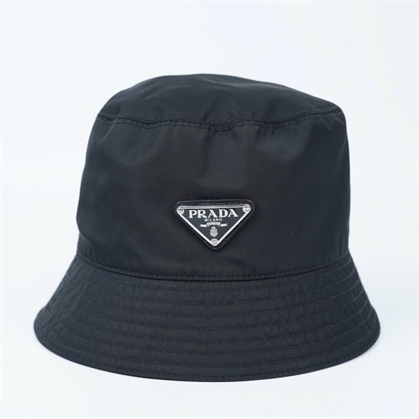 Nón Prada đen (A-T) KG+