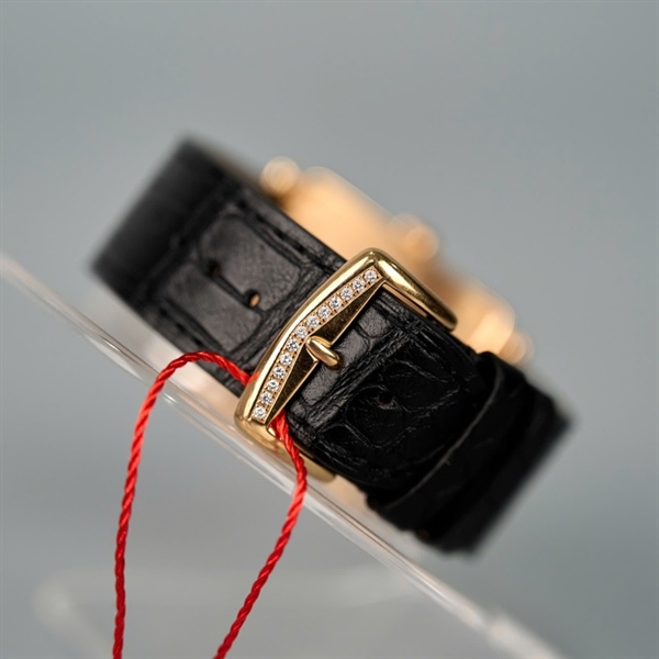 Đồng hồ Franck Muller mặt vuông viền vàng quai đen (No515) sz32 (HC)+
