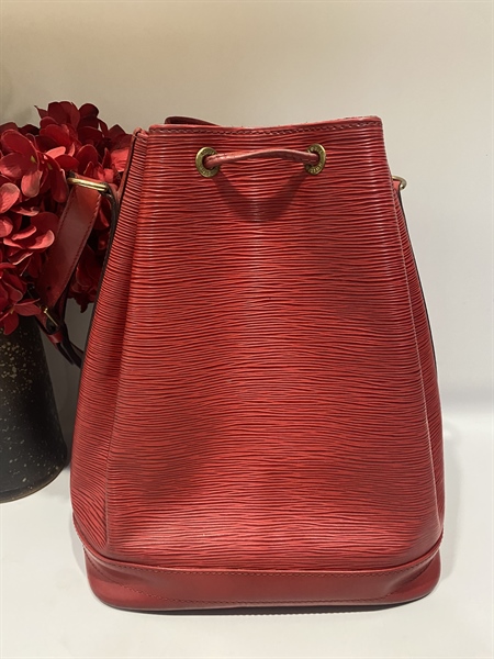 Túi LV Noe Shoulder Bag Red KG +