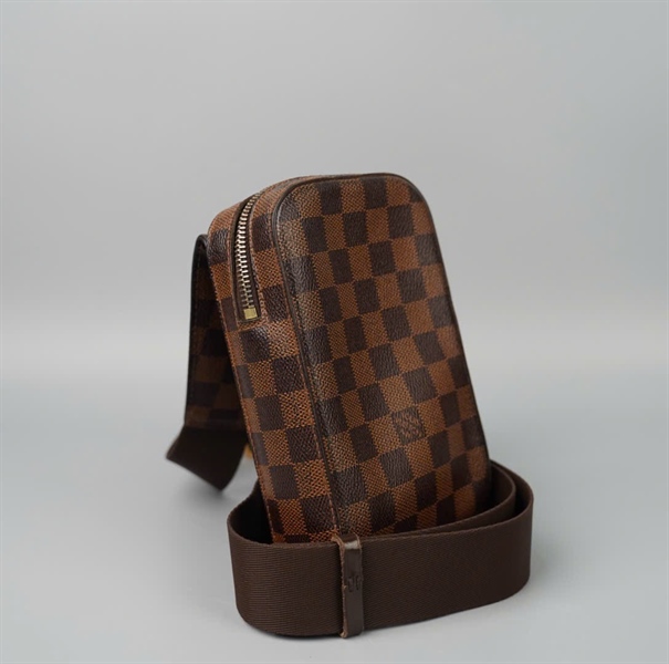 Túi LV đeo chéo ô vuông nâu (CA0132) sz11 KG+