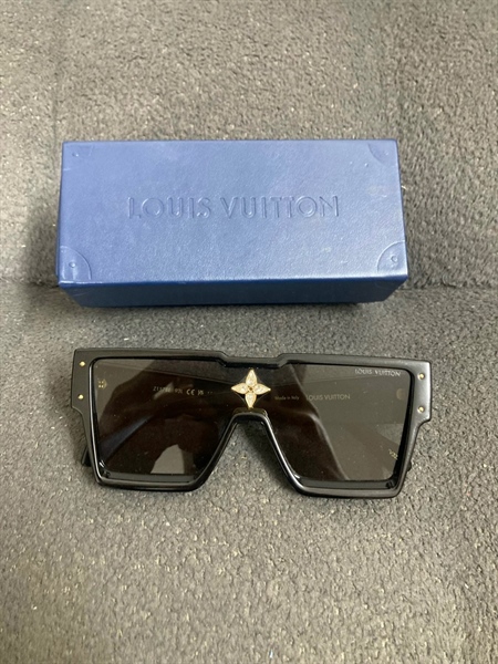 Kính Burbery đen +