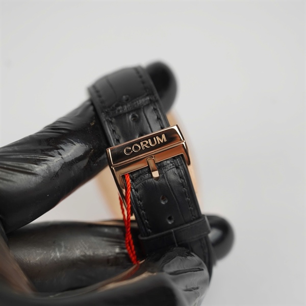 Đồng hồ Corum đen (2290421) kim độ sz32 (HC) KG+
