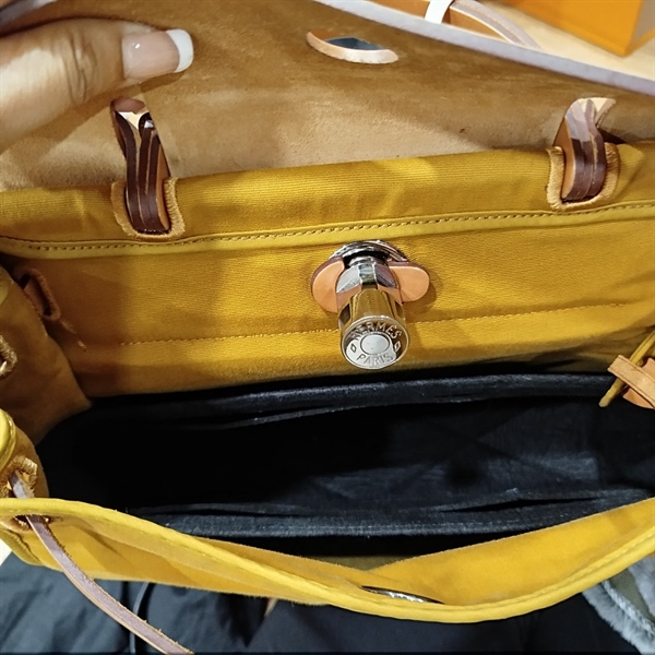 Túi Hermes vải vàng kèm pound , charm KG+