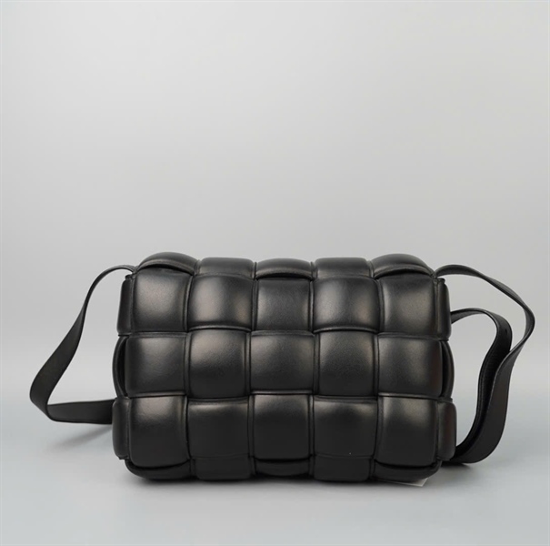 Túi Bottega đan ô vuông đen (B09115618K) sz25 +