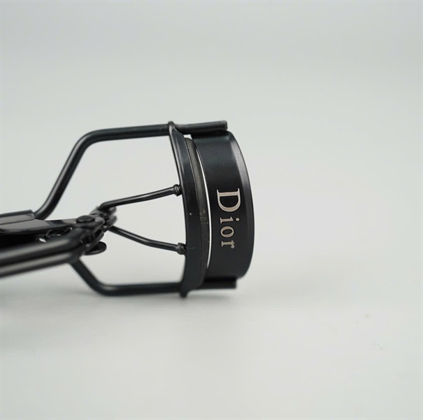 Bấm mi Dior đen +