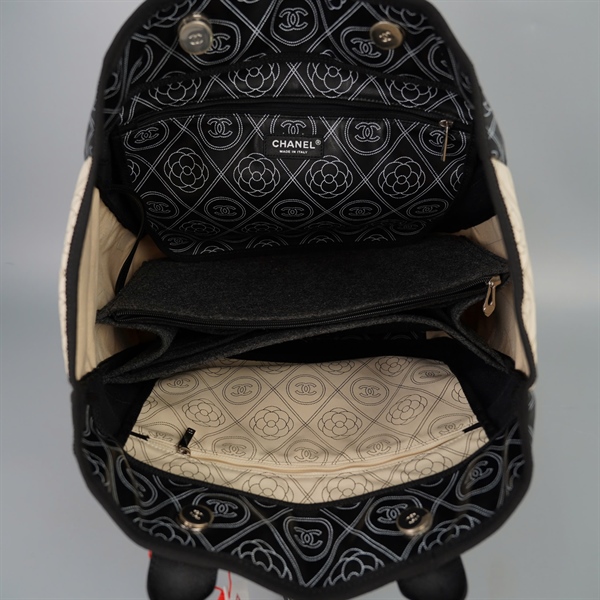 Túi Chanel tote đen trắng (25717513) sz38 có lót form KG+