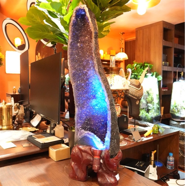 Hốc thạch anh tím to KG+