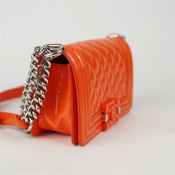 Túi Chanel Boy cam (20470225) kèm tag xanh sz20 (A-T) KG+